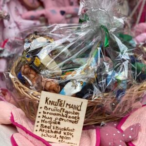 Mand vol knuffels van Zilla